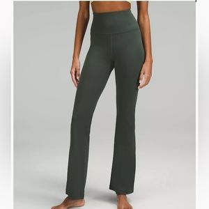 Lululemon Groove Super-High-Rise Flared Pant Nulu Smoked Spruce Size 4